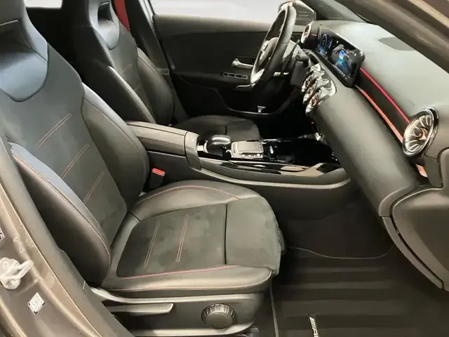 Mercedes-Benz A 35 AMG