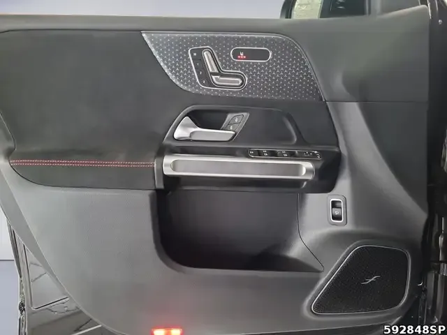 Mercedes-Benz EQB 300