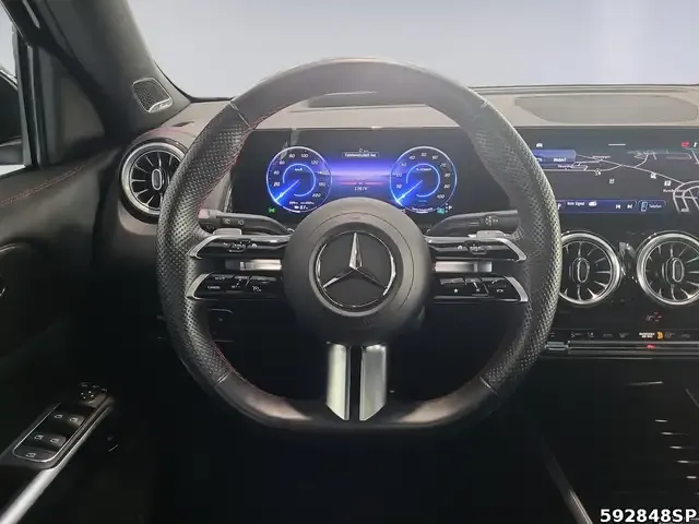 Mercedes-Benz EQB 300