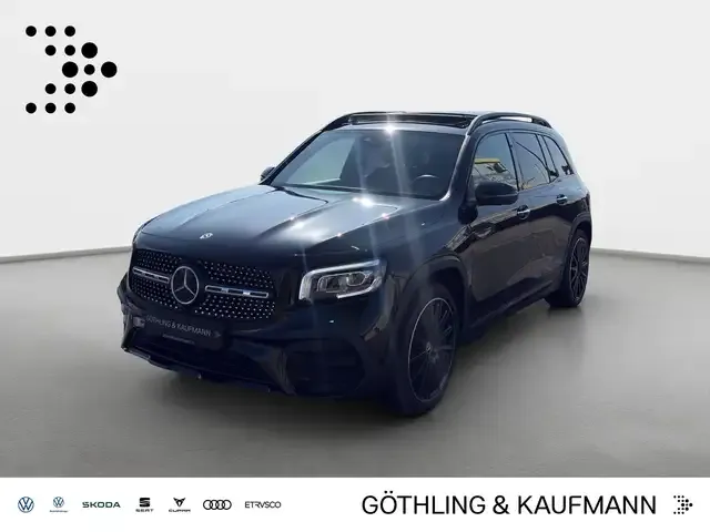 Mercedes-Benz GLB 220