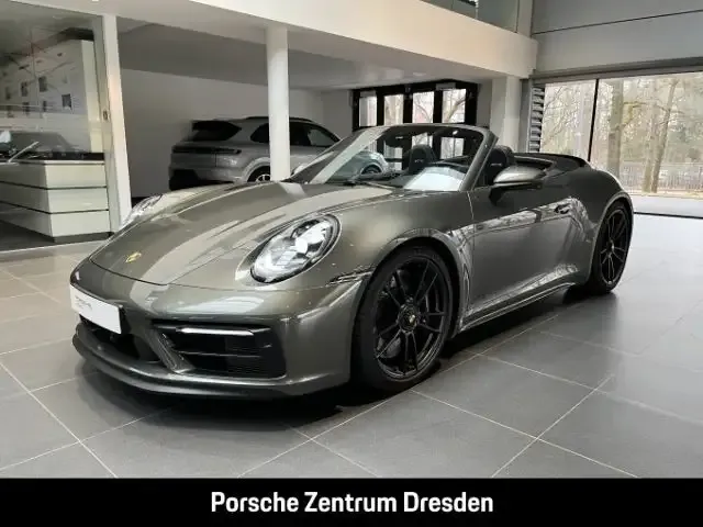 Porsche 992