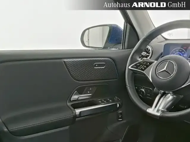 Mercedes-Benz EQB 300