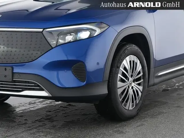 Mercedes-Benz EQB 300