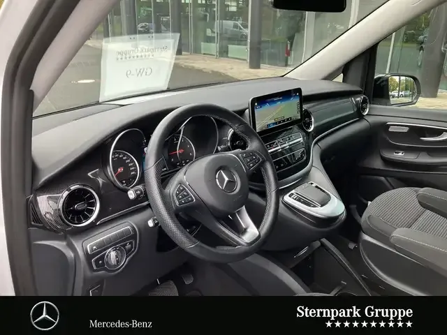 Mercedes-Benz V 250