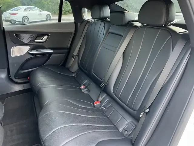 Mercedes-Benz EQE 300