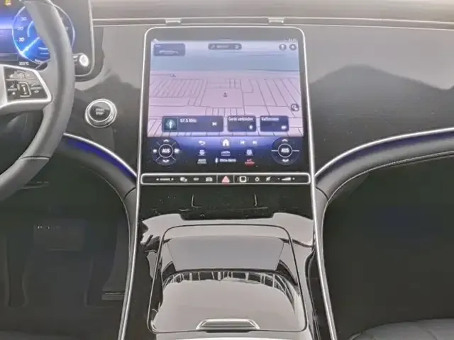 Mercedes-Benz EQE 300
