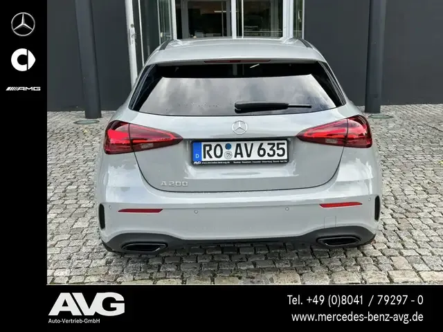 Mercedes-Benz A 200