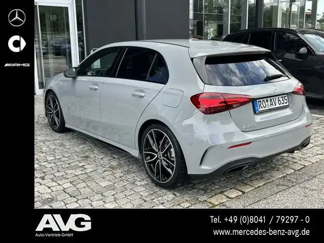 Mercedes-Benz A 200