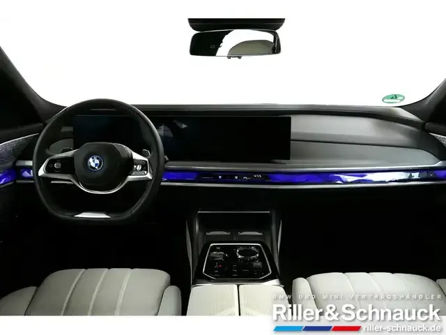BMW 750