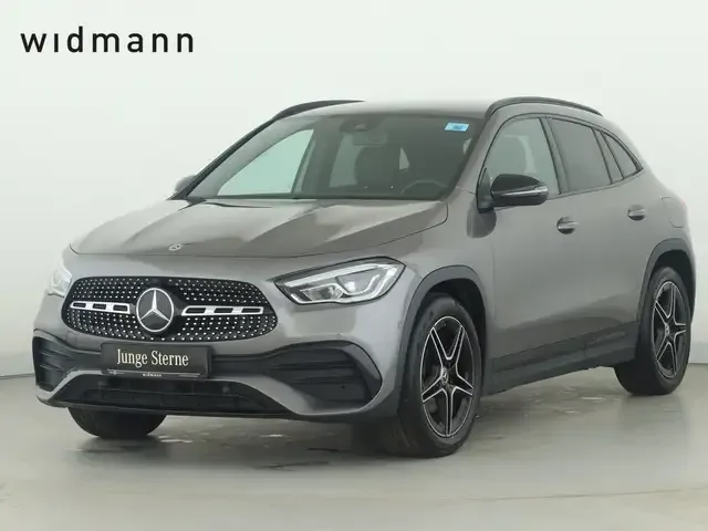 Mercedes-Benz GLA 200