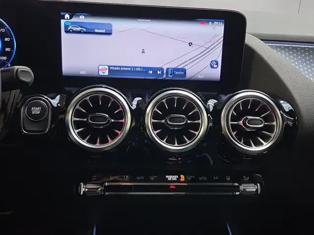 Mercedes-Benz EQA 300