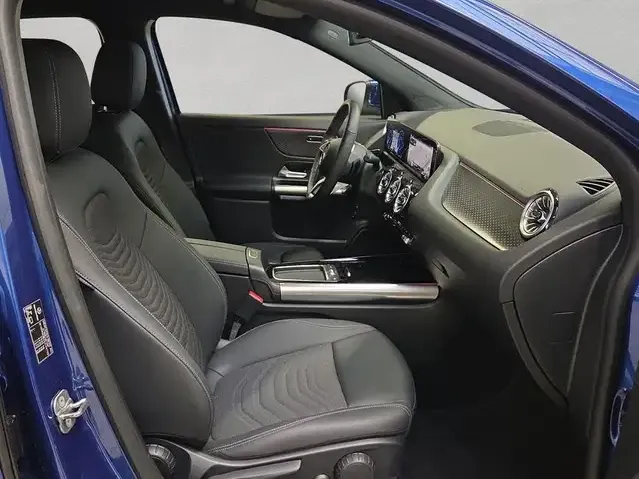 Mercedes-Benz EQA 300