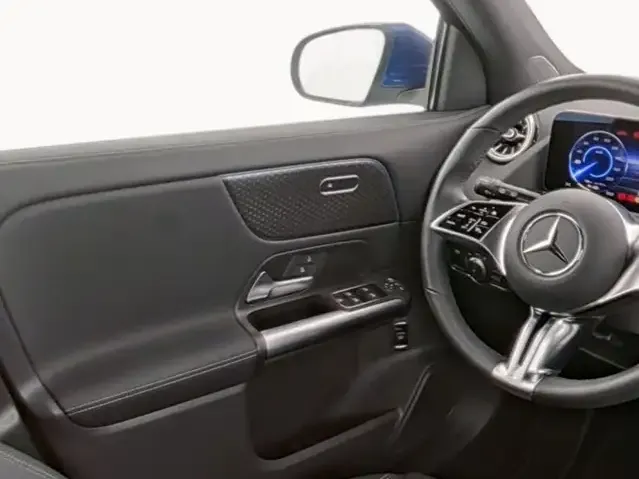 Mercedes-Benz EQA 300