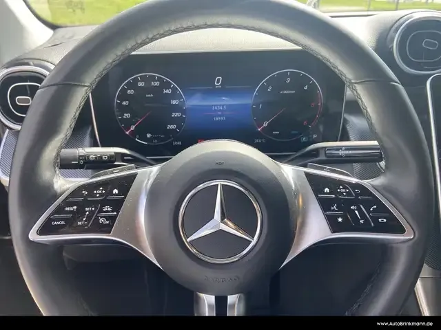 Mercedes-Benz GLC 220