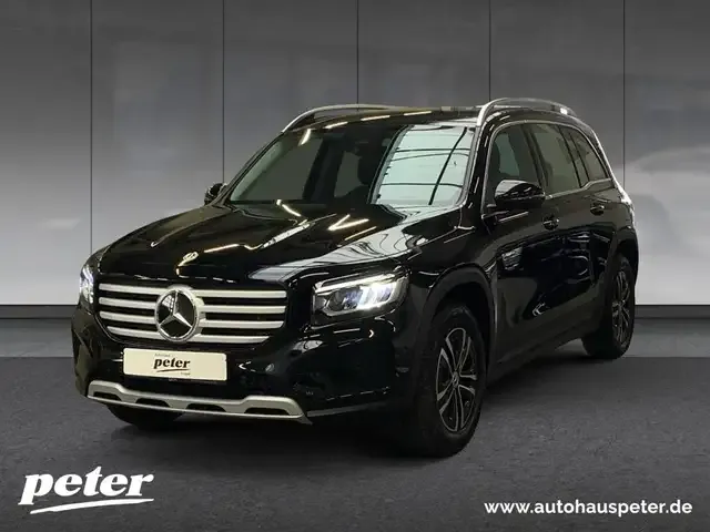 Mercedes-Benz GLB 220