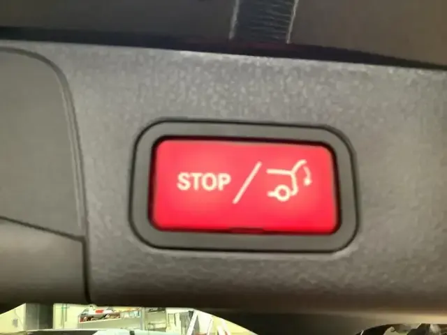 Mercedes-Benz GLB 220