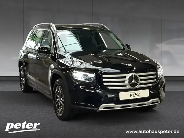 Mercedes-Benz GLB 220