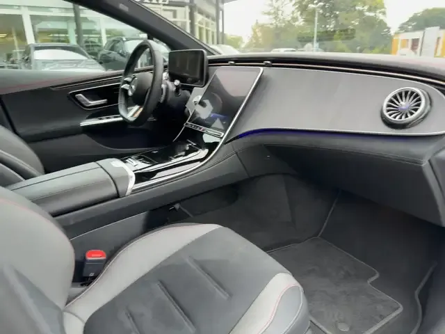 Mercedes-Benz EQE 300