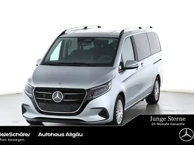 Mercedes-Benz V 220