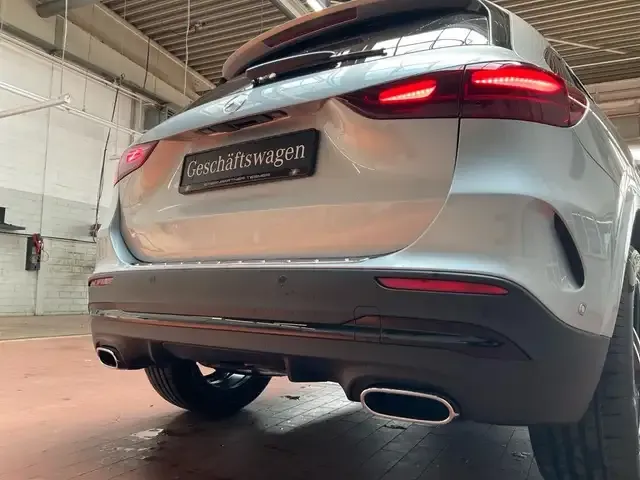 Mercedes-Benz GLA 220