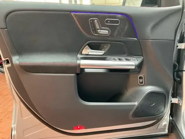 Mercedes-Benz GLA 220