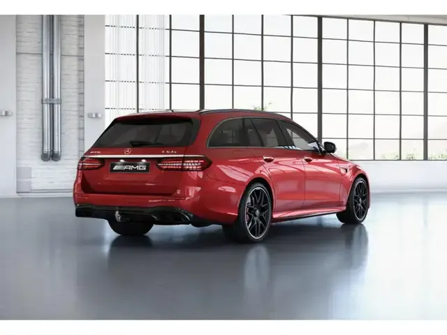 Mercedes-Benz E 63 AMG