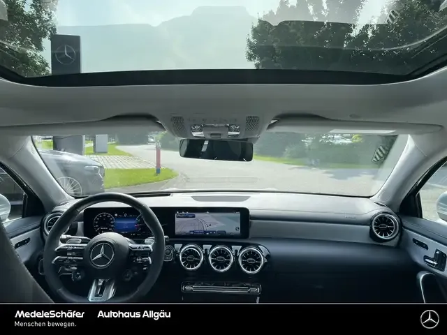 Mercedes-Benz A 35 AMG