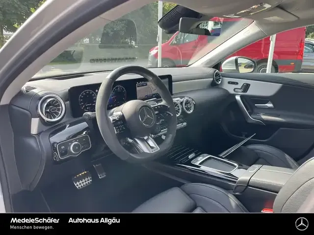 Mercedes-Benz A 35 AMG