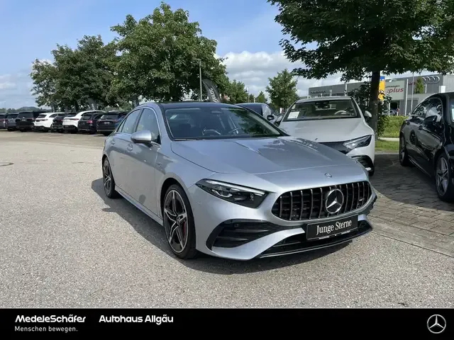 Mercedes-Benz A 35 AMG