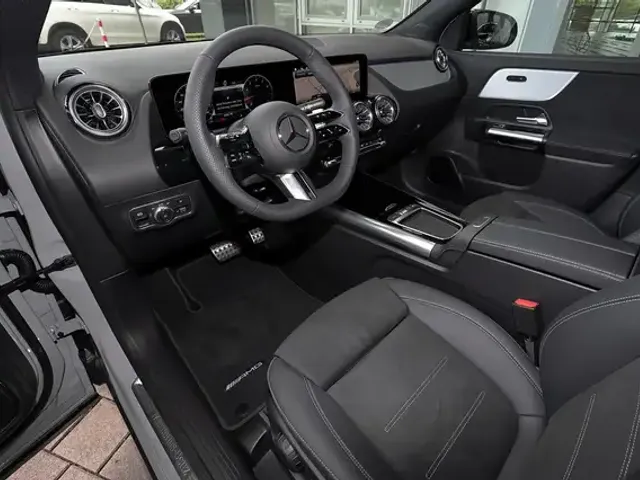 Mercedes-Benz GLA 180