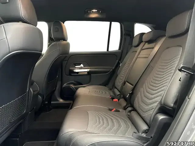 Mercedes-Benz GLB 180