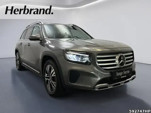 Mercedes-Benz GLB 180