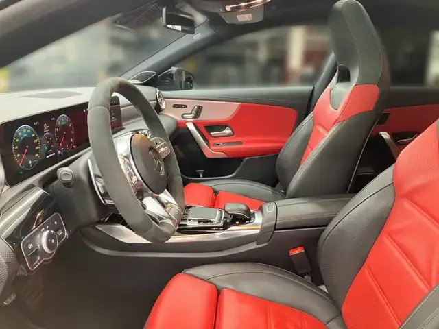 Mercedes-Benz CLA 35 AMG