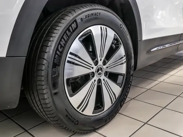 Mercedes-Benz EQB 350