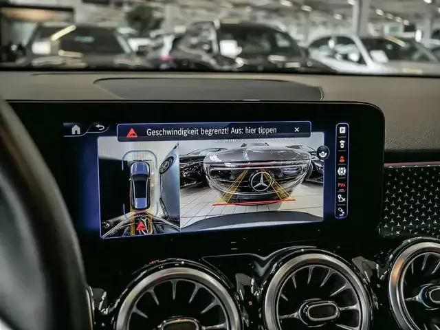 Mercedes-Benz EQB 350