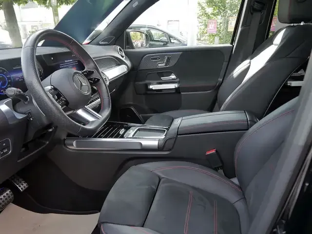 Mercedes-Benz EQB 300