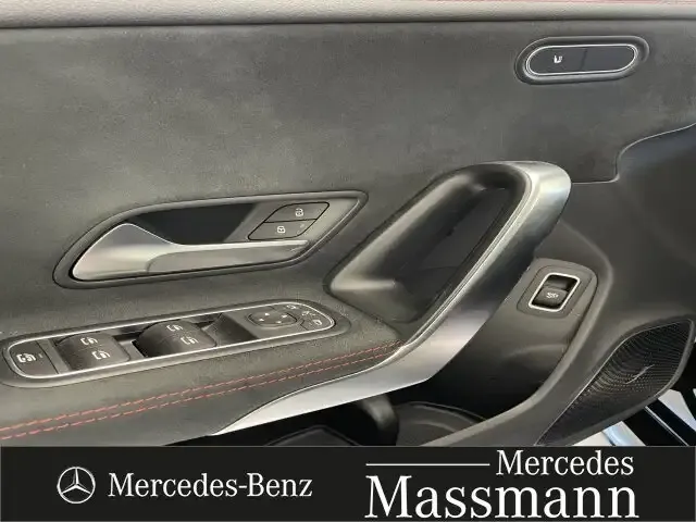 Mercedes-Benz CLA 45 AMG