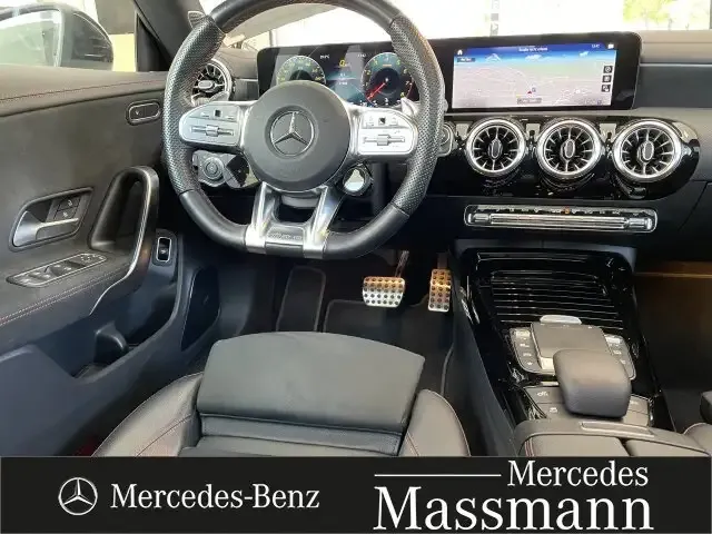 Mercedes-Benz CLA 45 AMG