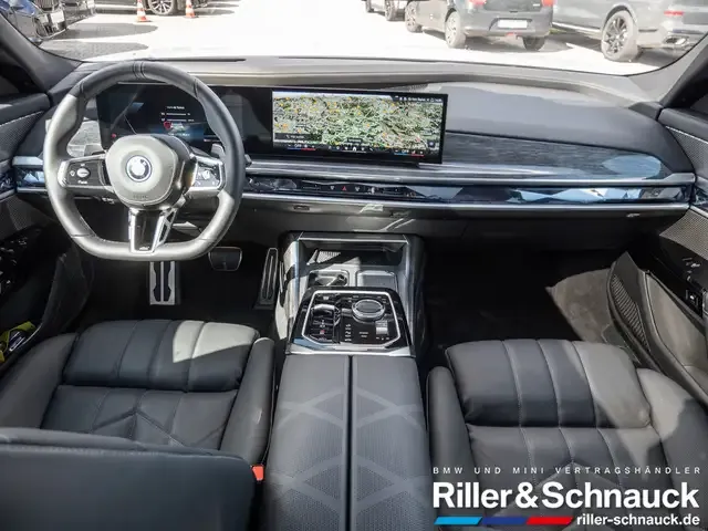 BMW 750