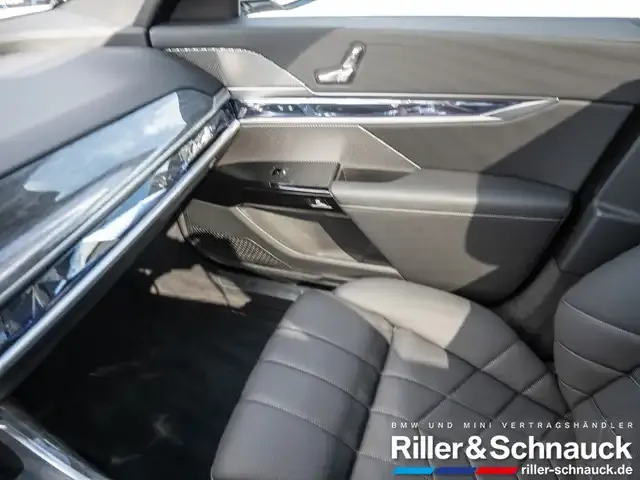 BMW 750