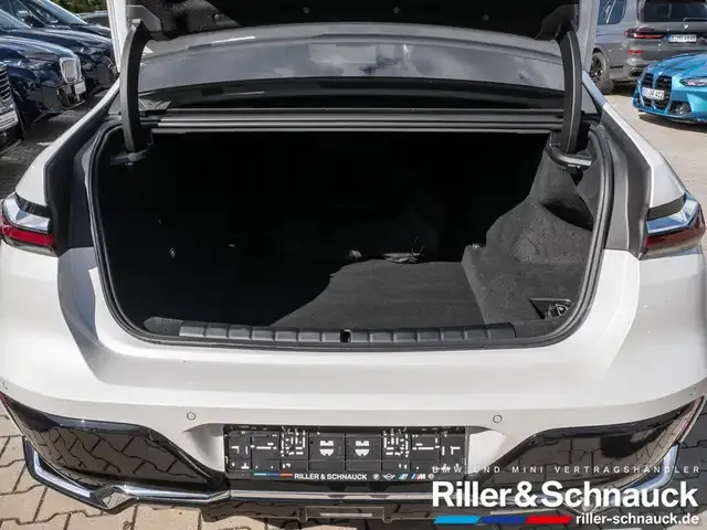 BMW 750