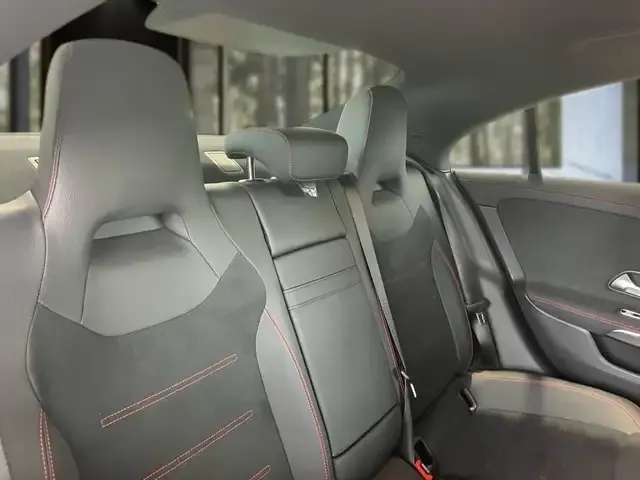 Mercedes-Benz CLA 220