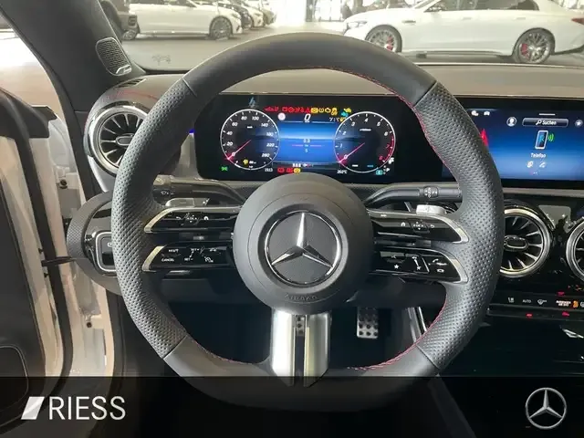 Mercedes-Benz CLA 220
