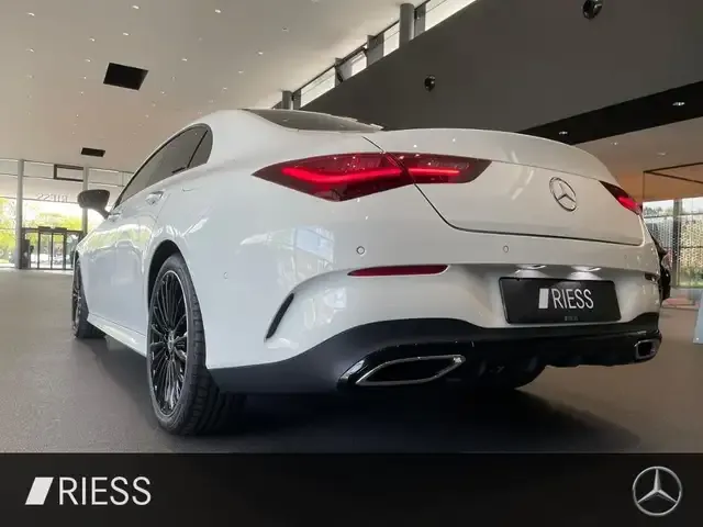 Mercedes-Benz CLA 220