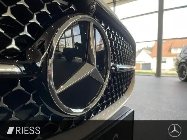 Mercedes-Benz CLA 220