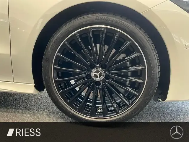 Mercedes-Benz CLA 220