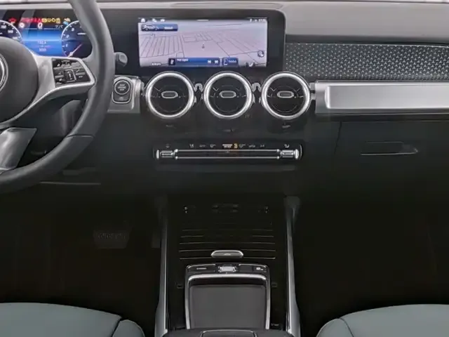 Mercedes-Benz GLB 220