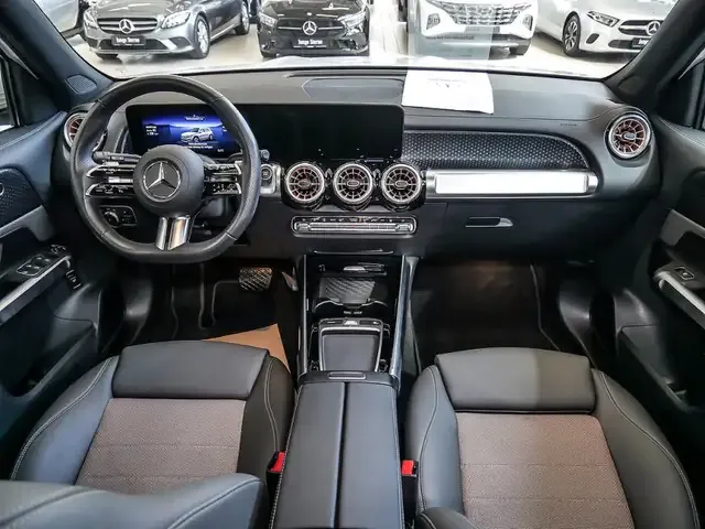 Mercedes-Benz EQB 300