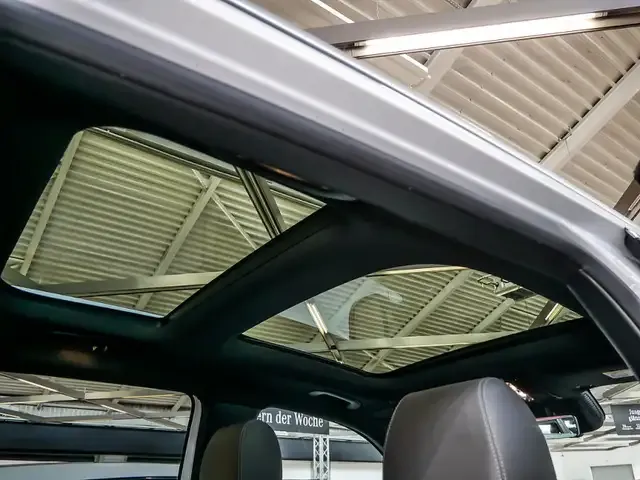 Mercedes-Benz EQB 300