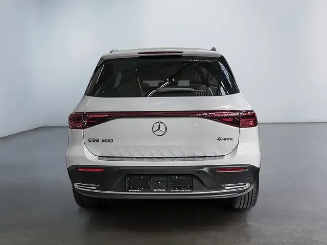 Mercedes-Benz EQB 300